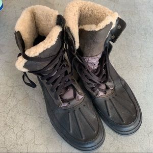 Black winter boots by Polo Ralph Lauren